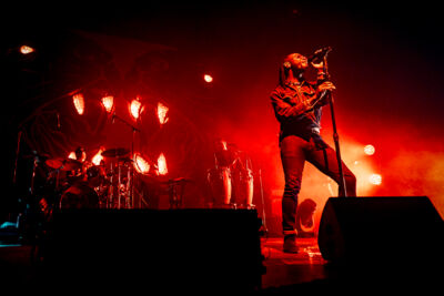 Black Pumas @ Vorst Nationaal, picture 12, photographed by Peter Smet - FrontView Magazine