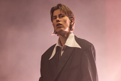 Whispering Sons @ De Roma, picture 7, photographed by David Johnson - FrontView Magazine