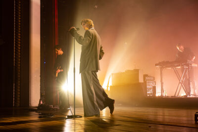 Whispering Sons @ De Roma, picture 8, photographed by David Johnson - FrontView Magazine