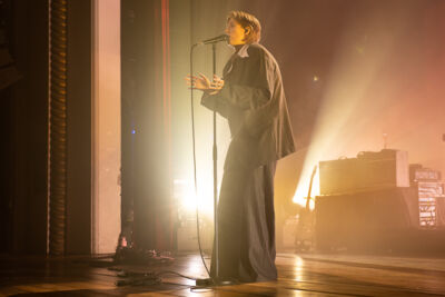 Whispering Sons @ De Roma, picture 9, photographed by David Johnson - FrontView Magazine
