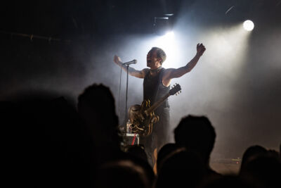 Miles Kane @ Bootstraat, picture 29, photographed by Jürgen Bruynooghe - FrontView Magazine
