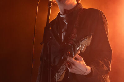 Ten Tonnes @ Bootstraat, picture 2, photographed by Jürgen Bruynooghe - FrontView Magazine