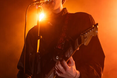 Ten Tonnes @ Bootstraat, picture 3, photographed by Jürgen Bruynooghe - FrontView Magazine
