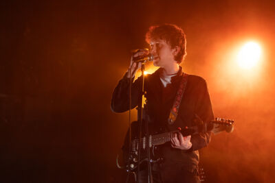 Ten Tonnes @ Bootstraat, picture 9, photographed by Jürgen Bruynooghe - FrontView Magazine