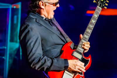 Joe Bonamassa in concert, picture 7, photographed by Paul Jongeneelen - FrontView Magazine
