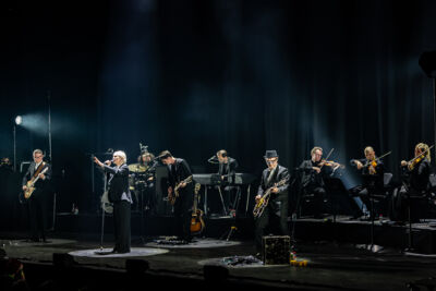 Hooverphonic 20th Anniversary Tour @ Koningin Elisabethzaal, picture 4, photographed by Marc Verdonck - FrontView Magazine