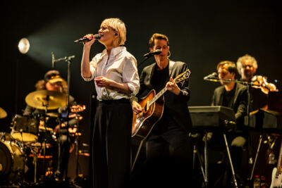 Hooverphonic 20th Anniversary Tour @ Koningin Elisabethzaal, picture 11, photographed by Marc Verdonck - FrontView Magazine