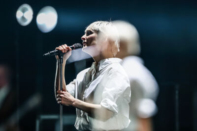 Hooverphonic 20th Anniversary Tour @ Koningin Elisabethzaal, picture 20, photographed by Marc Verdonck - FrontView Magazine