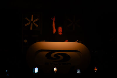 Silver @ De Casino, picture 18, photographed by Jurgen Van De Maele - FrontView Magazine