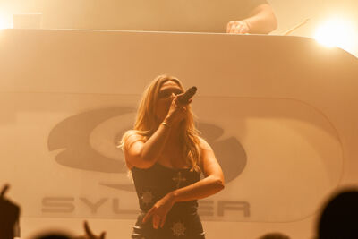 Silver @ De Casino, picture 21, photographed by Jurgen Van De Maele - FrontView Magazine