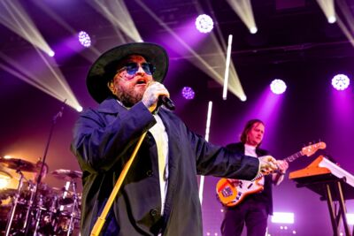 Teddy Swims @ Trix, picture 1, photographed by Dorien Goetschalckx - FrontView Magazine