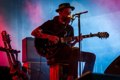 Dirty Deep @ Roots & Roses, picture 1, photographed by Jurgen Van De Maele - FrontView Magazine
