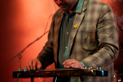 Eriksson Delcrox & The Leftbank Ramblers @ Roots & Roses, picture 2, photographed by Jurgen Van De Maele - FrontView Magazine