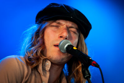 Jesse Redwing @ Roots & Roses, picture 8, photographed by Jurgen Van De Maele - FrontView Magazine
