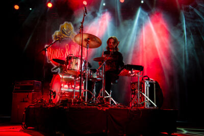 Soror @ Roots & Roses, picture 1, photographed by Jurgen Van De Maele - FrontView Magazine