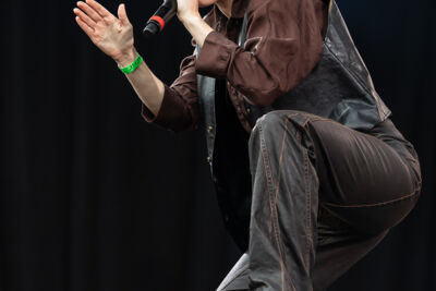 Sylvie Kreusch @ 505 Concerten, picture 2, photographed by Marc Verdonck - FrontView Magazine