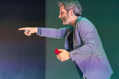 Lieven Scheire @ Het Depot, picture 6, photographed by Jürgen Bruynooghe - FrontView Magazine