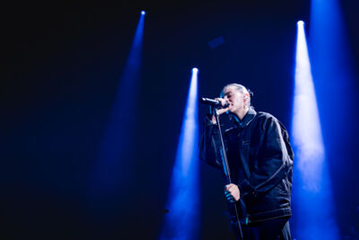 Pvris @ Ancienne Belgique, picture 1, photographed by Dorien Goetschalckx - FrontView Magazine