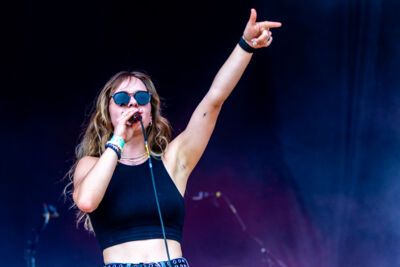 Alice Mae @ Rock Affligem, picture 3, photographed by Luc Klinckaert - FrontView Magazine