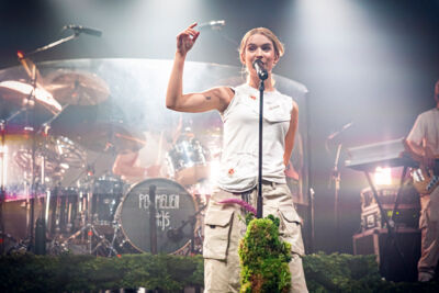 Pommelien Thijs @ Gladiolen, picture 11, photographed by Peter Smet - FrontView Magazine