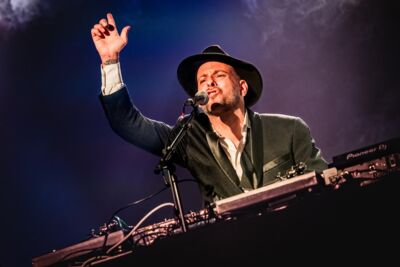 Huey Morgan - The Fun Lovin' Criminal @ Blues Peer, picture 5, photographed by Dorien Goetschalckx - FrontView Magazine