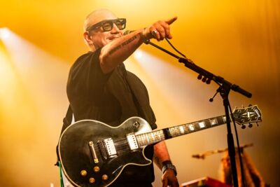 Huey Morgan - The Fun Lovin' Criminal @ Blues Peer, picture 10, photographed by Dorien Goetschalckx - FrontView Magazine