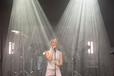 Pommelien Thijs @ Slinkse Sinkse, picture 20, photographed by Koen Marcoen - FrontView Magazine