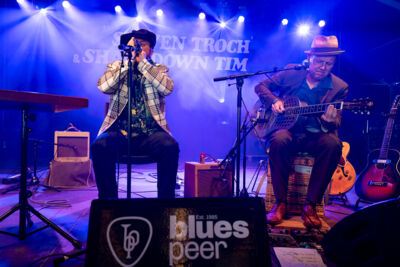 Steven Troch & Shakedown Tim @ Blues Peer Dag 3, picture 2, photographed by Luc Klinckaert - FrontView Magazine