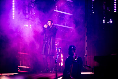 Patrick Bruel @ Zénith Lille, picture 1, photographed by Anais Callens - FrontView Magazine