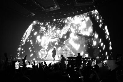 Patrick Bruel @ Zénith Lille, picture 7, photographed by Anais Callens - FrontView Magazine