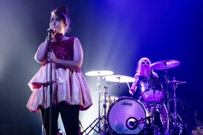 Bikini Kill @ de Roma, picture 2, photographed by Sandra Van Watermeulen - FrontView Magazine
