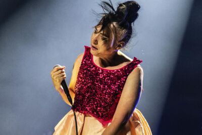 Bikini Kill @ de Roma, picture 9, photographed by Sandra Van Watermeulen - FrontView Magazine