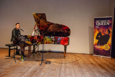 Showcase Marc Martel 'One Vision of Queen' @ Piano's Maene Brussel, picture 5, photographed by Peter Minnebo - FrontView Magazine