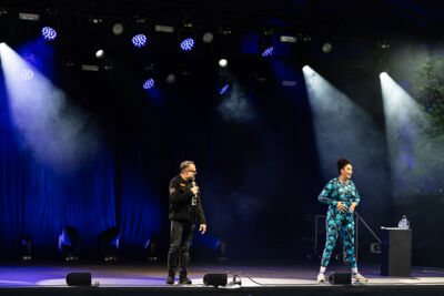 Soundos & Alex Agnew @ OLT Rivierenhof, picture 2, photographed by Marc Verdonck - FrontView Magazine