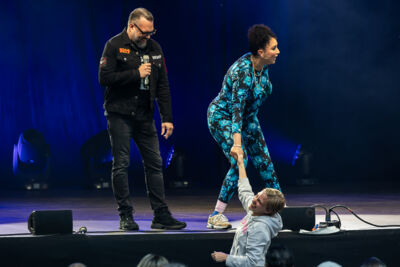Soundos & Alex Agnew @ OLT Rivierenhof, picture 5, photographed by Marc Verdonck - FrontView Magazine
