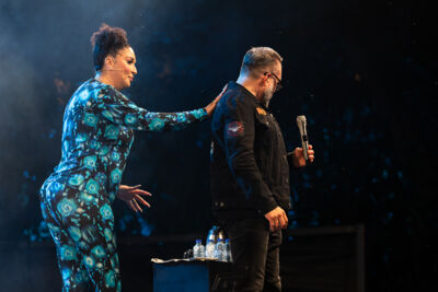 Soundos & Alex Agnew @ OLT Rivierenhof, picture 15, photographed by Marc Verdonck - FrontView Magazine