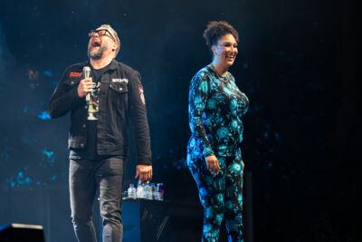 Soundos & Alex Agnew @ OLT Rivierenhof, picture 16, photographed by Marc Verdonck - FrontView Magazine
