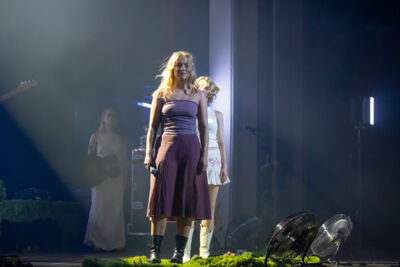 Pommelien Thijs @ De Roma, picture 26, photographed by dirk janssens - FrontView Magazine