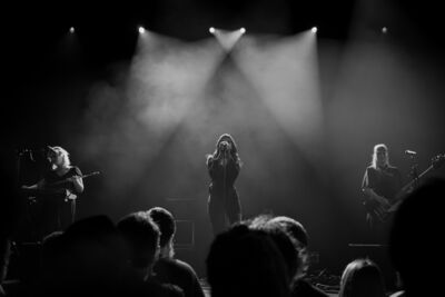 Kælan Mikla @ Ancienne Belgique, picture 3, photographed by Jurgen Van De Maele - FrontView Magazine