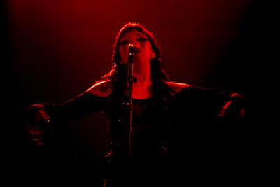 Kælan Mikla @ Ancienne Belgique, picture 5, photographed by Jurgen Van De Maele - FrontView Magazine
