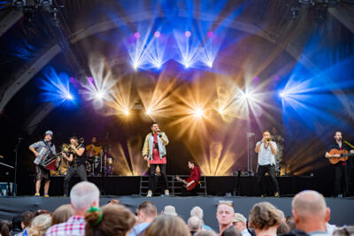 La Pegatina @ Genk on stage, picture 17, photographed by Leen Verlinden - FrontView Magazine