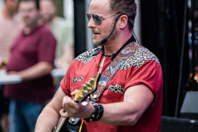 Sfeer @ Genk on stage, picture 7, photographed by Leen Verlinden - FrontView Magazine