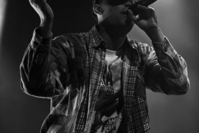 Loyle Carner @ 013, picture 6, photographed by Jelle Meersschaut - FrontView Magazine