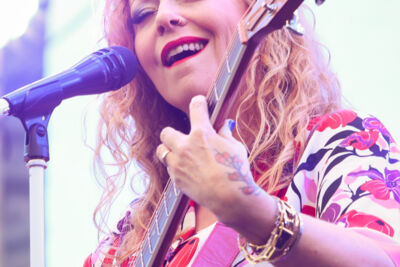 Floor Jansen en Anneke van Giersbergen Royal Park Live, foto 3, foto's door Kitty van de Waart - FrontView Magazine