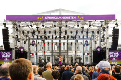 Floor Jansen en Anneke van Giersbergen Royal Park Live, foto 13, foto's door Kitty van de Waart - FrontView Magazine