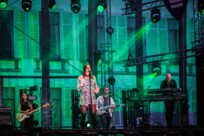 Floor Jansen en Anneke van Giersbergen Royal Park Live, foto 25, foto's door Kitty van de Waart - FrontView Magazine