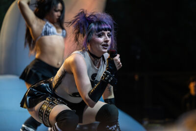 Ashnikko @ OLT Rivierenhof, picture 5, photographed by Marc Verdonck - FrontView Magazine