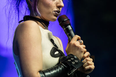 Ashnikko @ OLT Rivierenhof, picture 20, photographed by Marc Verdonck - FrontView Magazine