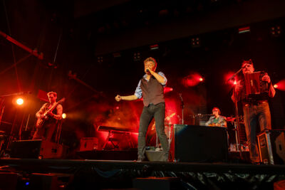 Bart Peeters & De Ideale Mannen @ Boerenrock, foto 18, foto's door Edwin Houdevelt - FrontView Magazine