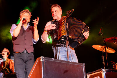 Bart Peeters & De Ideale Mannen @ Boerenrock, foto 28, foto's door Edwin Houdevelt - FrontView Magazine